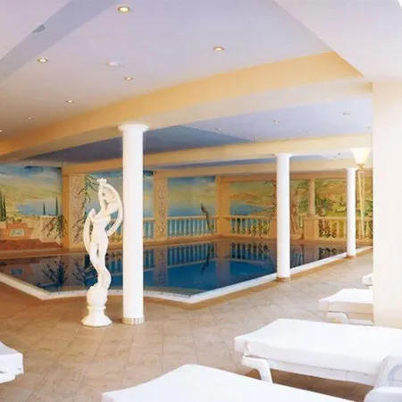 Hotel Entners Am 4*