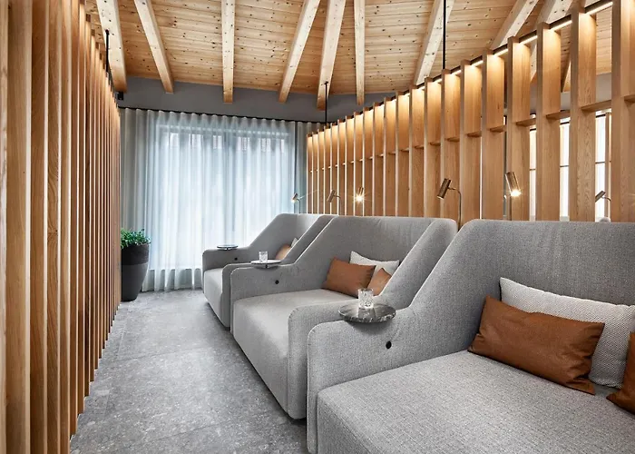 إنتنرز أم سي فندق