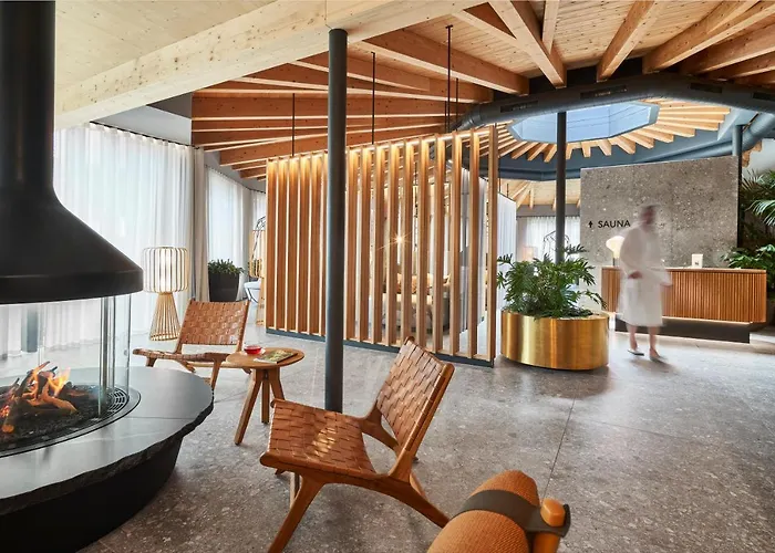 إنتنرز أم سي فندق