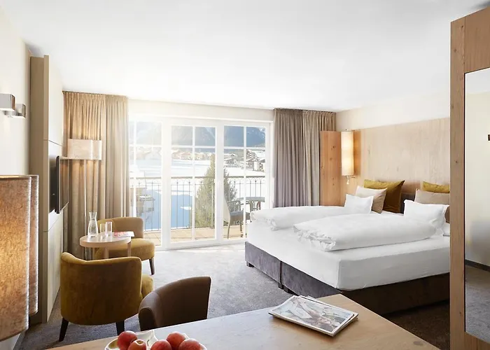 إنتنرز أم سي فندق 4*